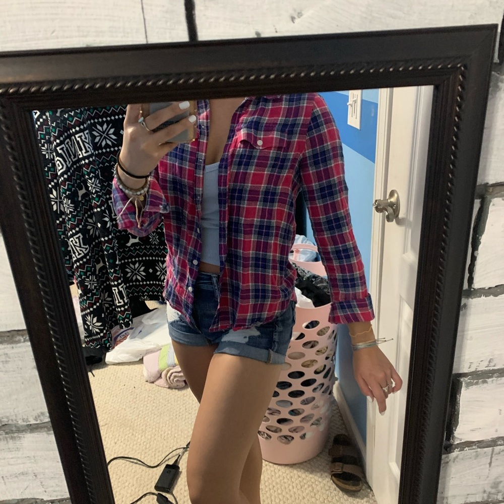 SO button down